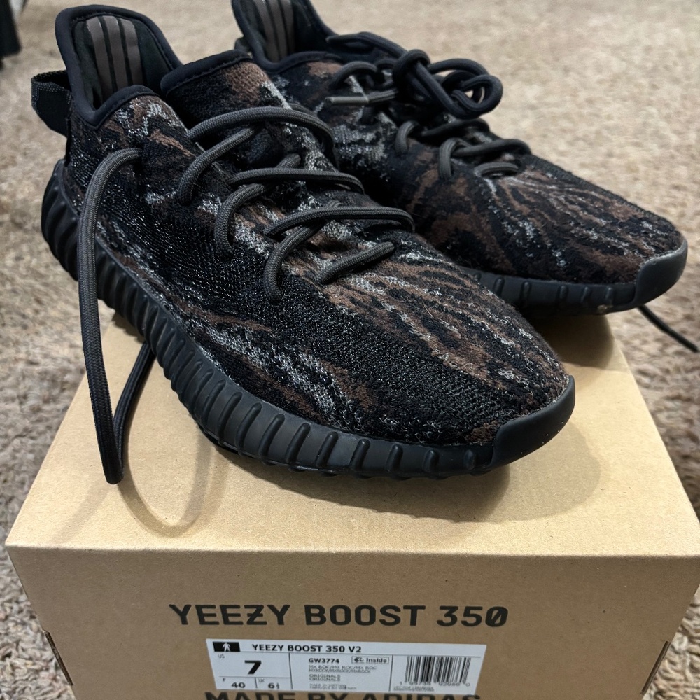 Yeezy 350 sneakers